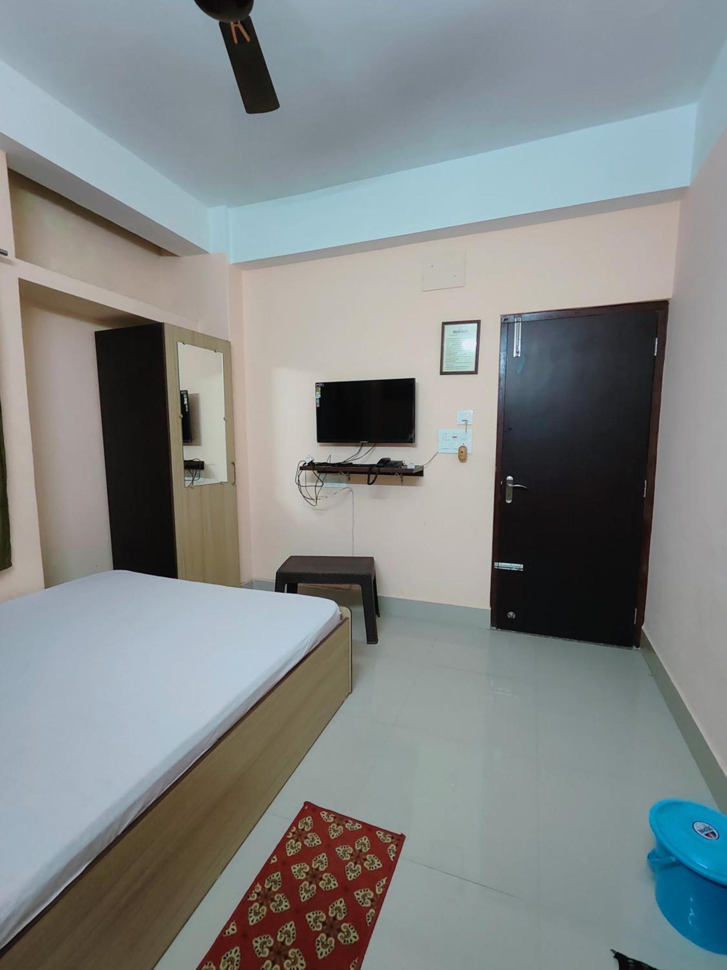 Gulab Lodge Силигури Екстериор снимка
