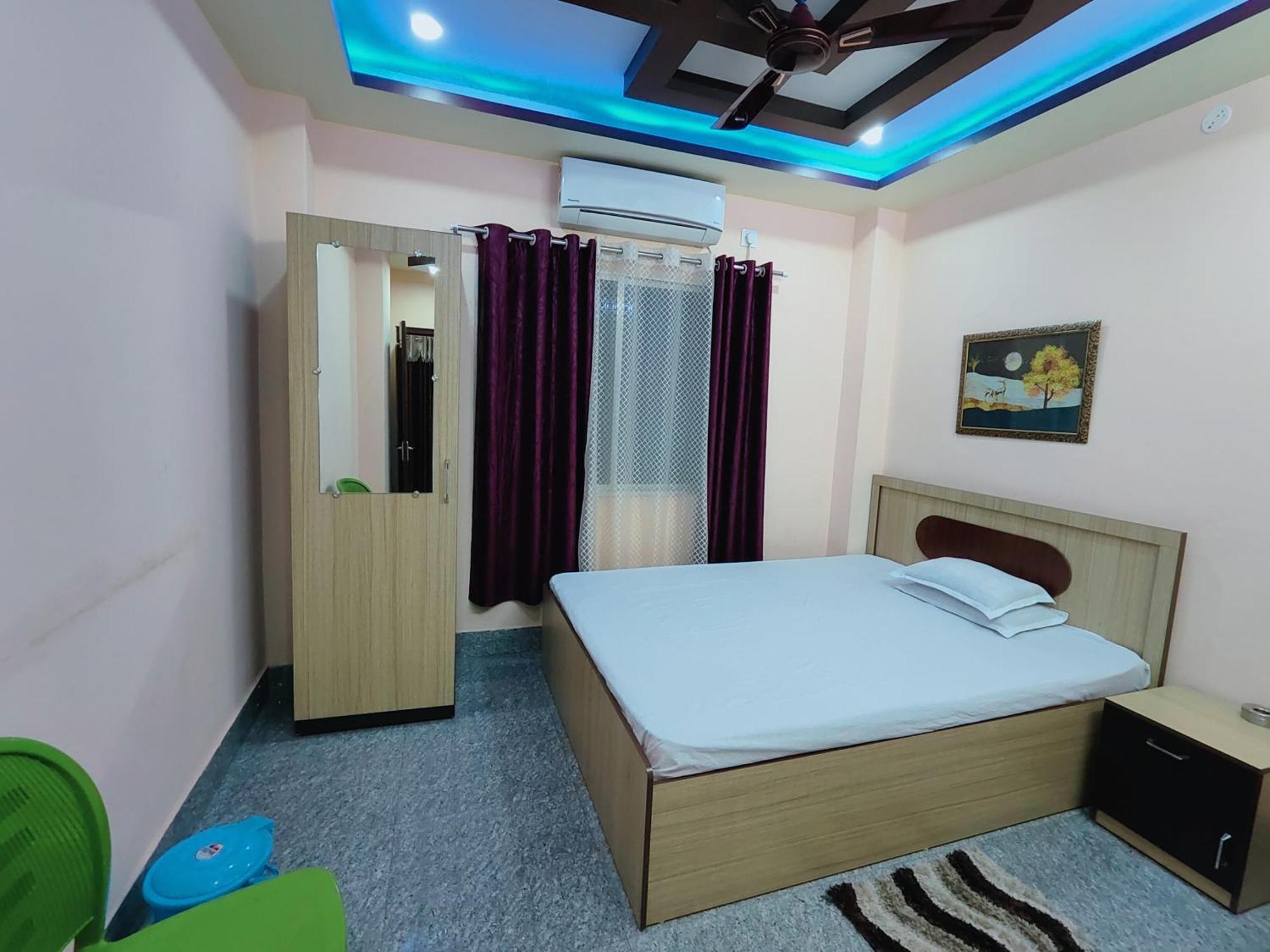 Gulab Lodge Силигури Екстериор снимка